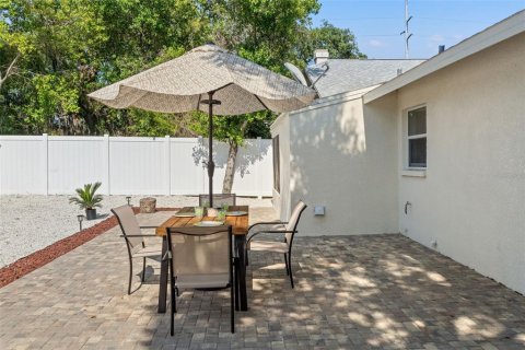 Villa ou maison à vendre à Tarpon Springs, Floride: 2 chambres, 86.03 m2 № 1618823 - photo 27