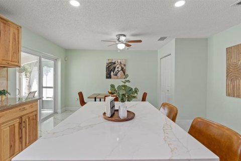 Villa ou maison à vendre à Tarpon Springs, Floride: 2 chambres, 86.03 m2 № 1618823 - photo 12