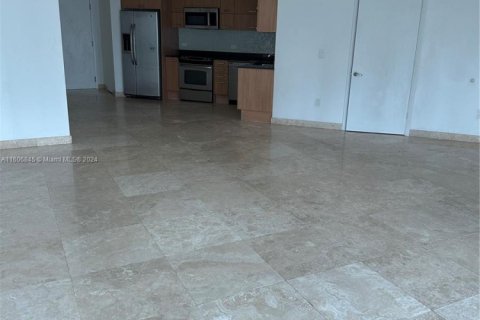 Condo in Miami, Florida, 2 bedrooms  № 1704666 - photo 6