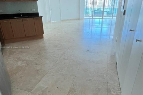 Condo in Miami, Florida, 2 bedrooms  № 1704666 - photo 15