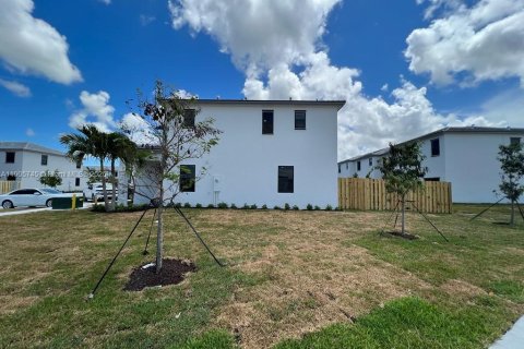 Villa ou maison à louer à Homestead, Floride: 3 chambres, 123.37 m2 № 1956404 - photo 3