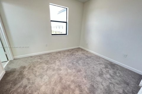 Villa ou maison à louer à Homestead, Floride: 3 chambres, 123.37 m2 № 1956404 - photo 9