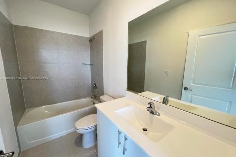 Villa ou maison à louer à Homestead, Floride: 3 chambres, 123.37 m2 № 1956404 - photo 14