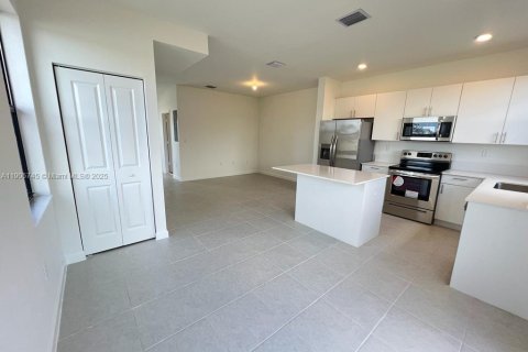 Villa ou maison à louer à Homestead, Floride: 3 chambres, 123.37 m2 № 1956404 - photo 5