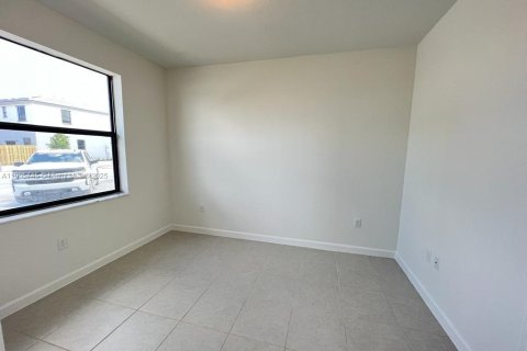 Villa ou maison à louer à Homestead, Floride: 3 chambres, 123.37 m2 № 1956404 - photo 11