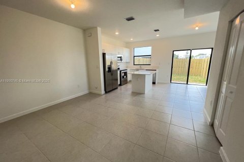 Villa ou maison à louer à Homestead, Floride: 3 chambres, 123.37 m2 № 1956404 - photo 4