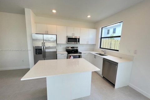 Villa ou maison à louer à Homestead, Floride: 3 chambres, 123.37 m2 № 1956404 - photo 6