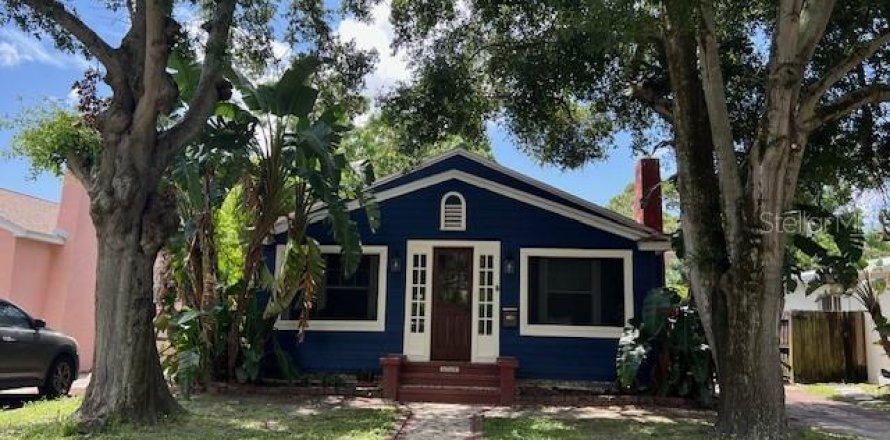 Villa ou maison à Saint Petersburg, Floride 3 chambres, 115.11 m2 № 2156430