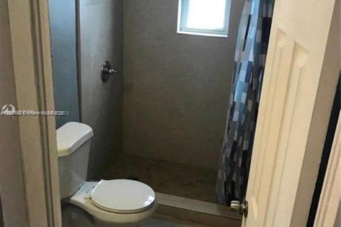 Immobilier commercial à vendre à Miami Shores, Floride: 139.73 m2 № 2014861 - photo 6