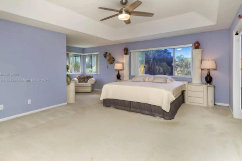 House in Pembroke Pines, Florida 4 bedrooms, 298.31 sq.m. № 1925966 - photo 12