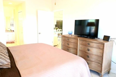Condominio en alquiler en Sarasota, Florida, 2 dormitorios, 106.56 m2 № 2145142 - foto 15