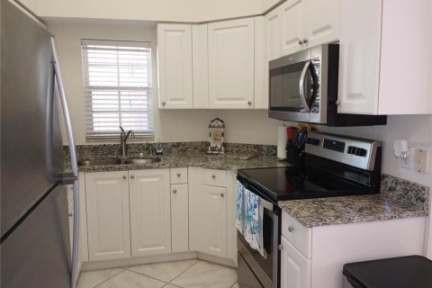 Condominio en alquiler en Sarasota, Florida, 2 dormitorios, 106.56 m2 № 2145142 - foto 6