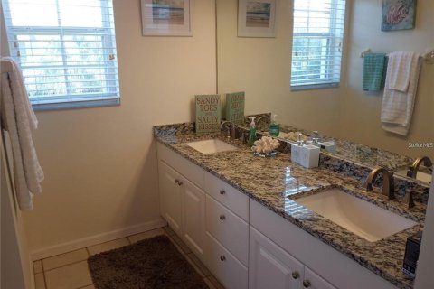 Condominio en alquiler en Sarasota, Florida, 2 dormitorios, 106.56 m2 № 2145142 - foto 16