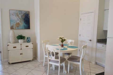 Condominio en alquiler en Sarasota, Florida, 2 dormitorios, 106.56 m2 № 2145142 - foto 5