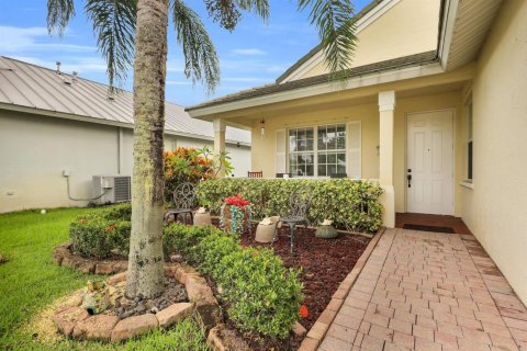 Villa ou maison à vendre à Port St. Lucie, Floride: 3 chambres, 142.98 m2 № 2414323 - photo 2