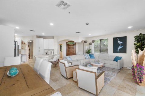 Townhouse in Hypoluxo, Florida 4 bedrooms, 251.58 sq.m. № 2389868 - photo 6