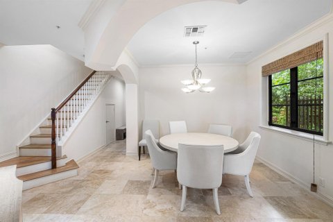 Townhouse in Hypoluxo, Florida 4 bedrooms, 251.58 sq.m. № 2389868 - photo 11
