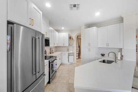Townhouse in Hypoluxo, Florida 4 bedrooms, 251.58 sq.m. № 2389868 - photo 8