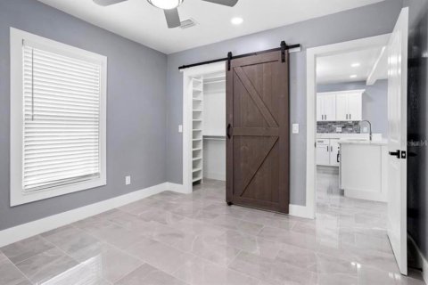 House in Tampa, Florida 2 bedrooms, 57.97 sq.m. № 2205745 - photo 20