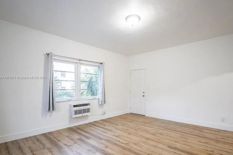 Appartement à louer à Miami Beach, Floride: 1 chambre, 69.68 m2 № 1955282 - photo 4
