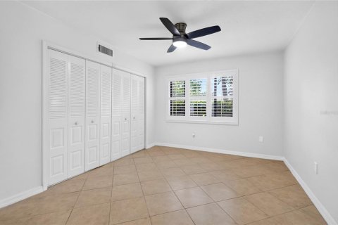 Condo in Orlando, Florida, 1 bedroom № 2275594 - photo 13