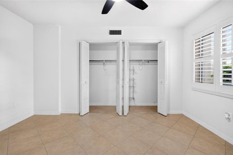 Condo in Orlando, Florida, 1 bedroom № 2275594 - photo 15