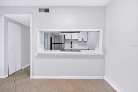 Condo in Orlando, Florida, 1 bedroom № 2275594 - photo 9
