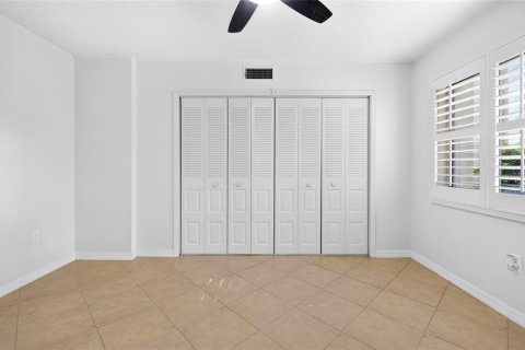 Condo in Orlando, Florida, 1 bedroom № 2275594 - photo 14