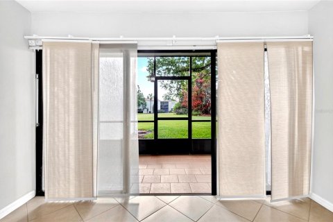 Condo in Orlando, Florida, 1 bedroom № 2275594 - photo 18