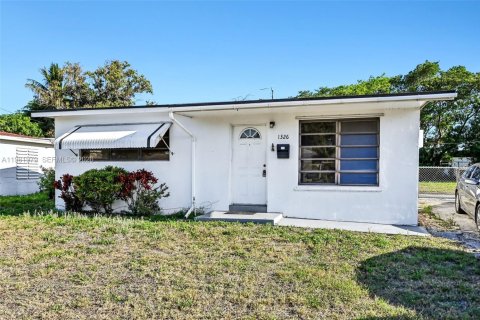 House in West Palm Beach, Florida 2 bedrooms, 65.4 sq.m. № 2043215