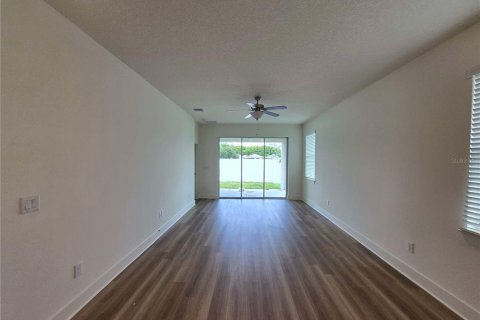 Casa en venta en Spring Hill, Florida, 3 dormitorios, 136.75 m2 № 1903477 - foto 4
