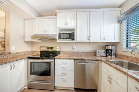 Townhouse in Sarasota, Florida 2 bedrooms, 96.25 sq.m. № 2238881 - photo 23