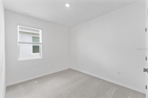 Casa en venta en Fruitland Park, Florida, 3 dormitorios, 159.14 m2 № 1783363 - foto 3
