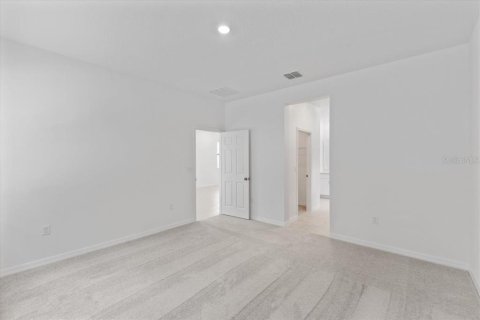 Casa en venta en Fruitland Park, Florida, 3 dormitorios, 159.14 m2 № 1783363 - foto 6