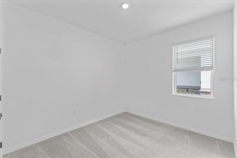 Casa en venta en Fruitland Park, Florida, 3 dormitorios, 159.14 m2 № 1783363 - foto 2