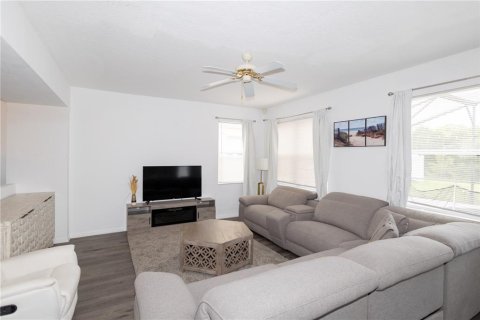 Villa ou maison à vendre à Davenport, Floride: 4 chambres, 236.9 m2 № 2304937 - photo 6