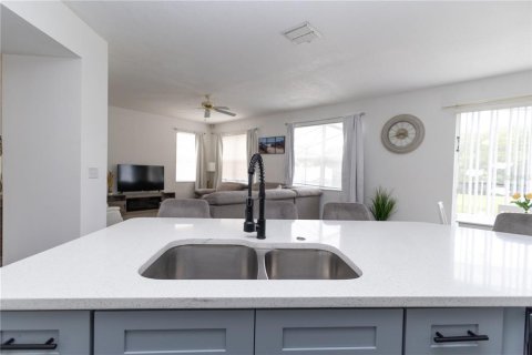 Villa ou maison à vendre à Davenport, Floride: 4 chambres, 236.9 m2 № 2304937 - photo 13
