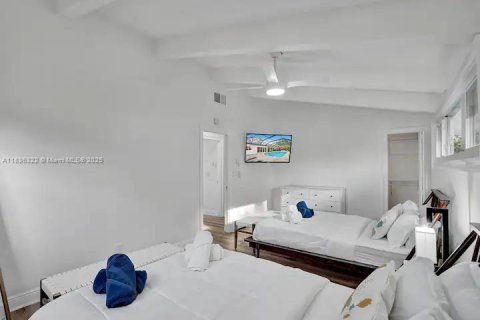 House in Fort Lauderdale, Florida 5 bedrooms, 258.08 sq.m. № 1819790 - photo 30