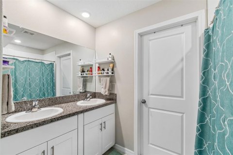 Casa en venta en New Port Richey, Florida, 4 dormitorios, 173.73 m2 № 2384229 - foto 22