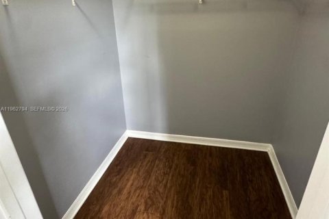 Condominio en alquiler en Pembroke Pines, Florida, 3 dormitorios, 123.56 m2 № 2024136 - foto 16