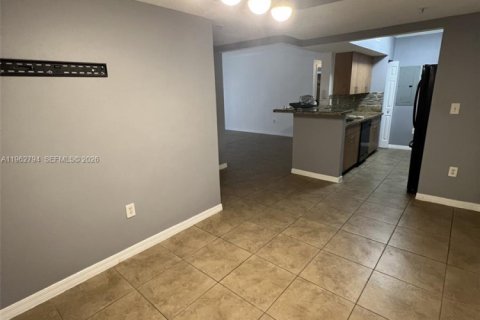 Condominio en alquiler en Pembroke Pines, Florida, 3 dormitorios, 123.56 m2 № 2024136 - foto 6