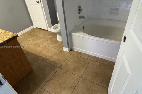 Condominio en alquiler en Pembroke Pines, Florida, 3 dormitorios, 123.56 m2 № 2024136 - foto 14