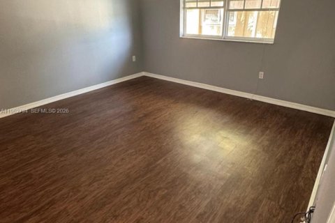 Condominio en alquiler en Pembroke Pines, Florida, 3 dormitorios, 123.56 m2 № 2024136 - foto 11