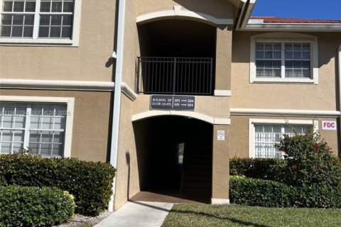 Condominio en alquiler en Pembroke Pines, Florida, 3 dormitorios, 123.56 m2 № 2024136 - foto 3