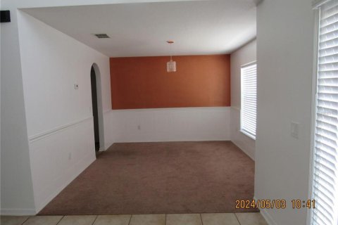 Casa en alquiler en Mascotte, Florida, 5 dormitorios, 285.4 m2 № 1826379 - foto 7