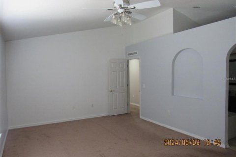 Casa en alquiler en Mascotte, Florida, 5 dormitorios, 285.4 m2 № 1826379 - foto 11