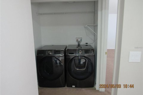 Casa en alquiler en Mascotte, Florida, 5 dormitorios, 285.4 m2 № 1826379 - foto 17