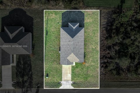 House in Sebring, Florida 4 bedrooms, 154.68 sq.m. № 2068686 - photo 2