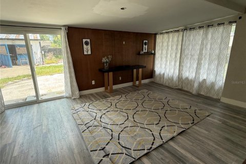 House in Mount Dora, Florida 3 bedrooms, 158.12 sq.m. № 2342765 - photo 26