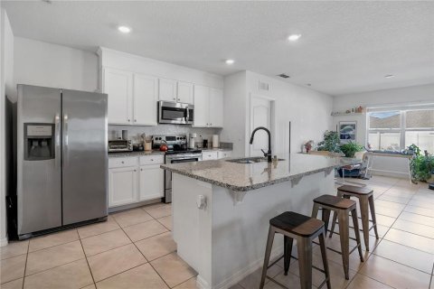 House in Kissimmee, Florida 3 bedrooms, 155.33 sq.m. № 2199720 - photo 6
